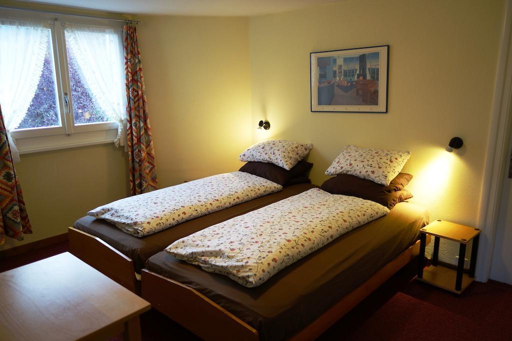 Arnolds Bed & Breakfast Interlaken Oda fotoğraf